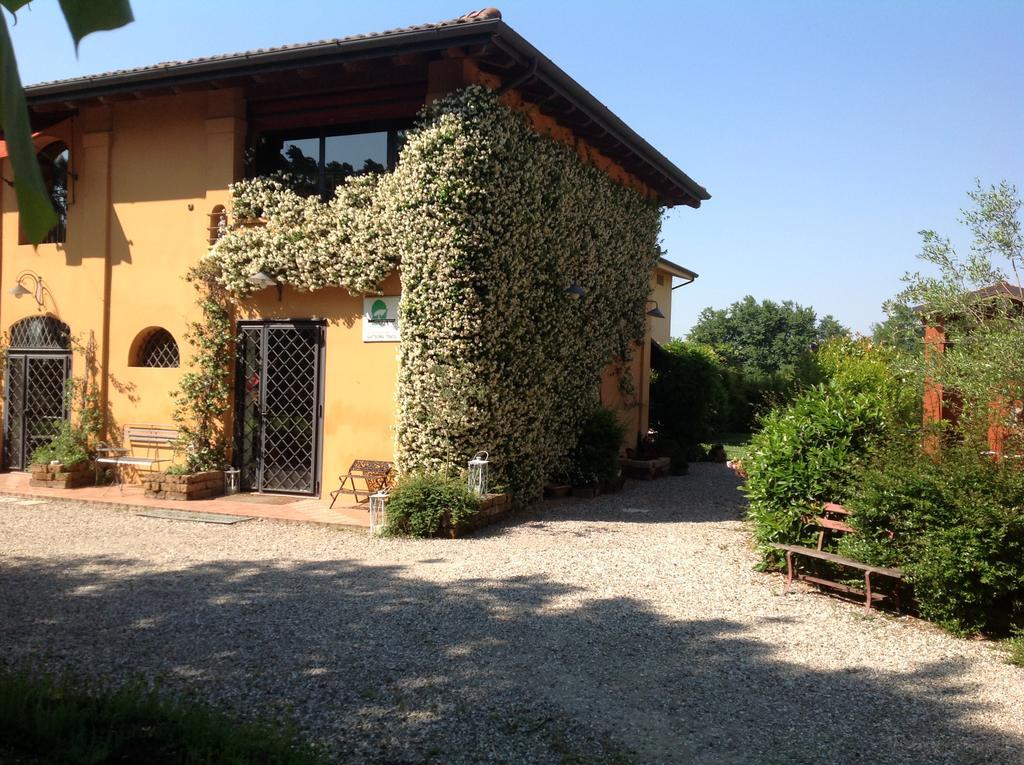 Azienda Agrituristica Santissima Trinita Будрио Экстерьер фото